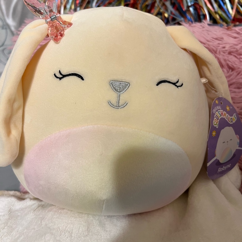 Robyne Bunny squishmallow